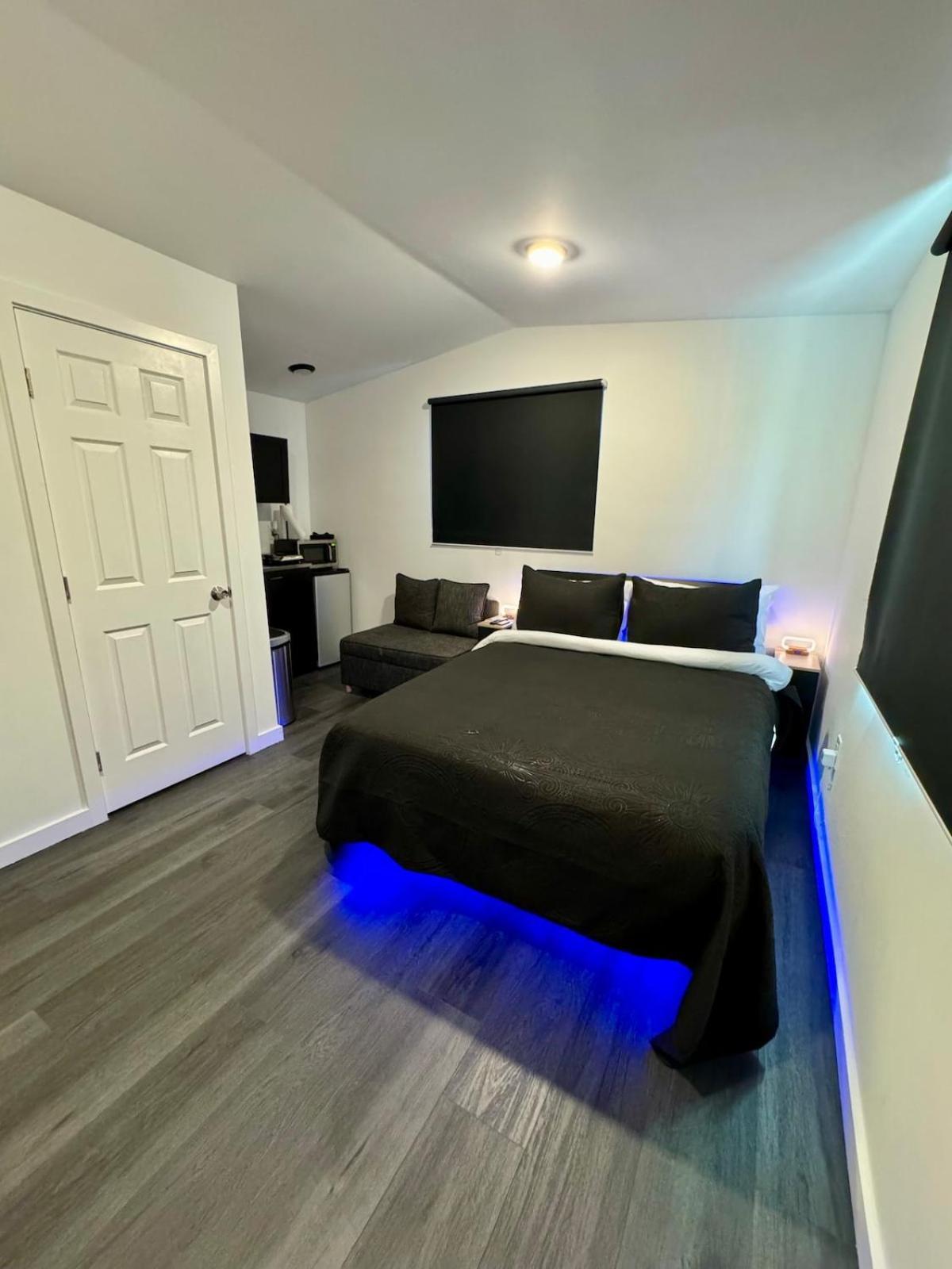 Your Downtown Cozy Studio With Backyard Unit C Phoenix Kültér fotó