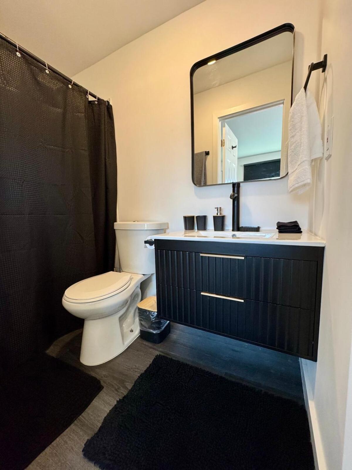 Your Downtown Cozy Studio With Backyard Unit C Phoenix Kültér fotó